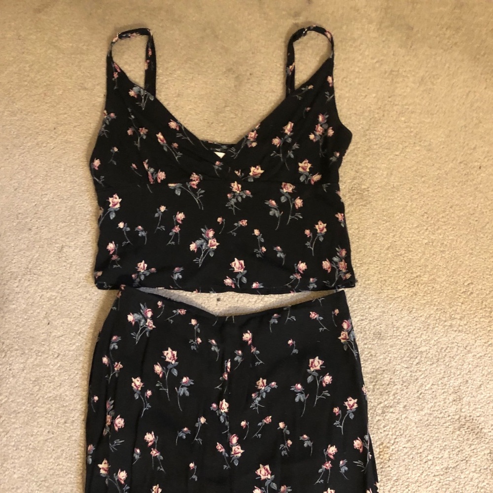 2 Piece Flower Set - Picture 4 of 5